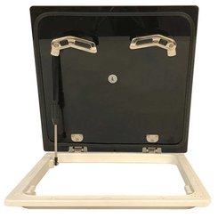 Vie à bord - NA - Des plaques métalliques - WLD9006